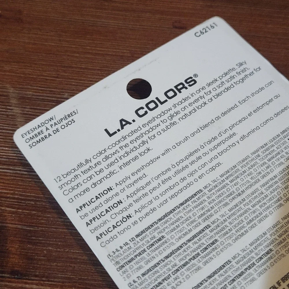 L. A. Colors 'Smokey'‎ 12 Color Eyeshadow Pallet 'SUPERNATURAL' C62161 Satin New